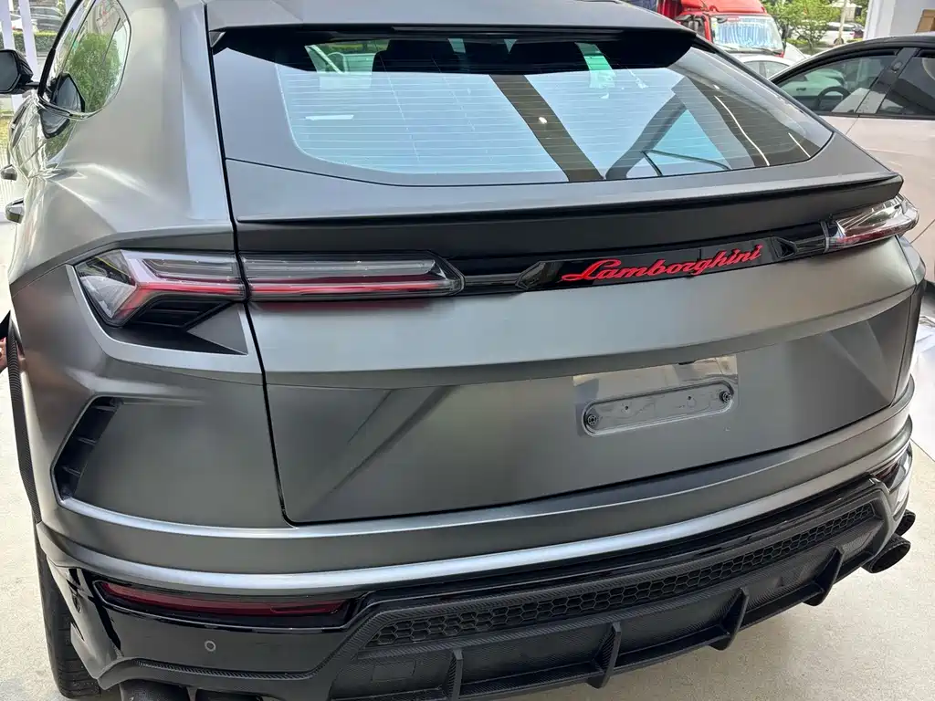 Lamborghini Urus 2020 — фото 15