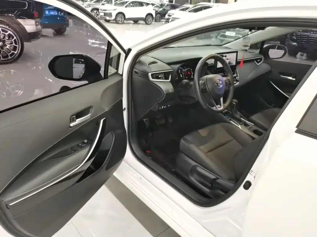 Toyota Corolla 2024 — фото 16