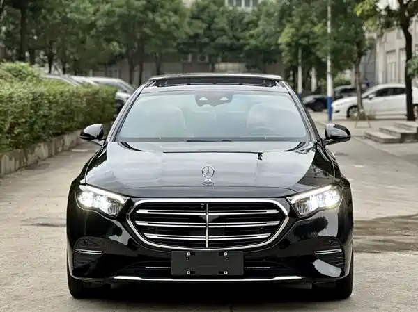 Mercedes-Benz E-Class 2024