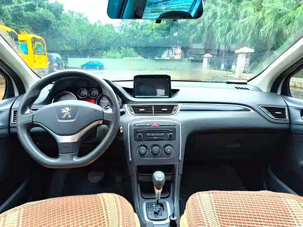 Peugeot 308 2014
