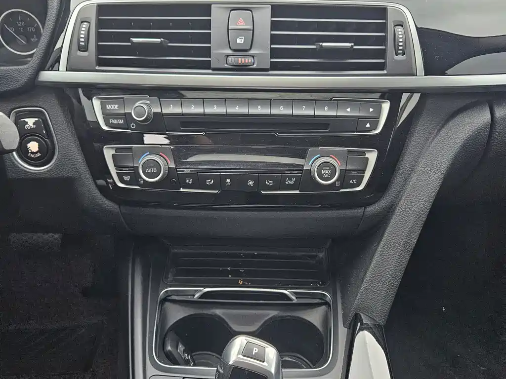 BMW 3 Series 2015 — фото 12