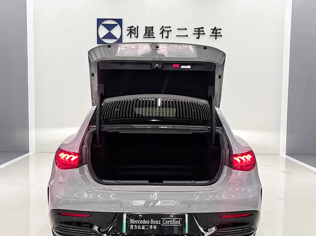 Mercedes-Benz EQE AMG 2023 — фото 13