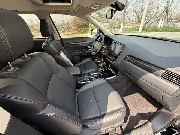 Mitsubishi Outlander 2019