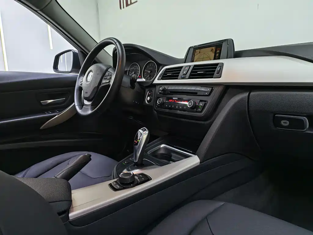 BMW 3 Series 2015 — фото 12