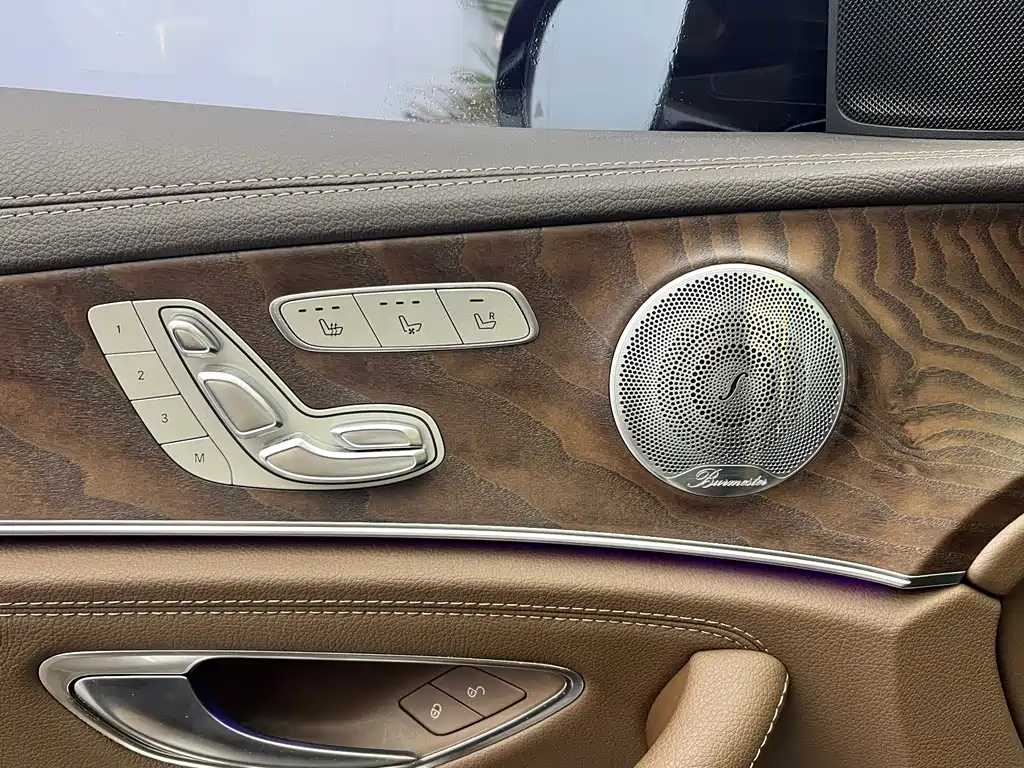 Mercedes-Benz E-Class 2020 — фото 9