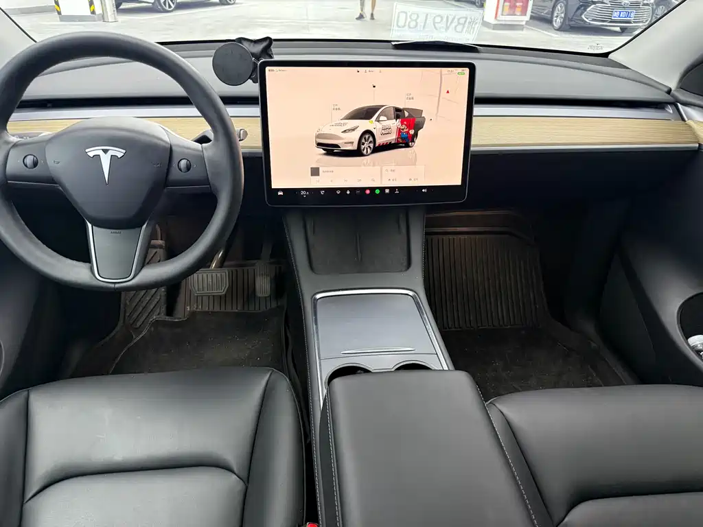 Tesla Model Y 2022 — фото 6