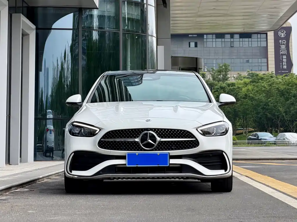 Mercedes-Benz C-Class 2024 — фото 2