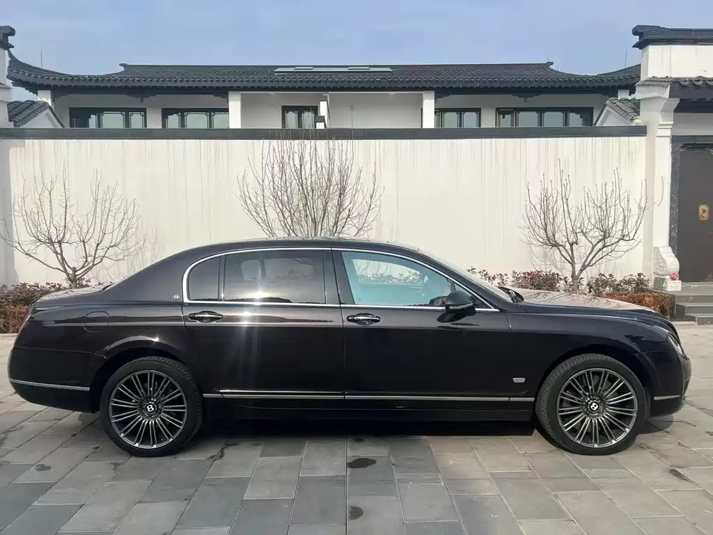 Bentley Flying Spur 2011 — фото 7