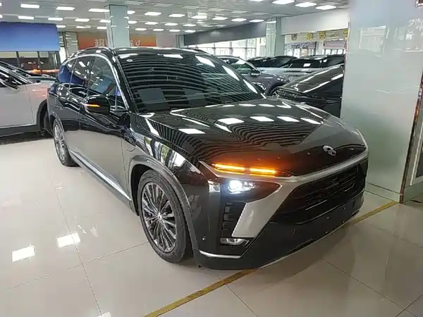 NIO ES8 2022