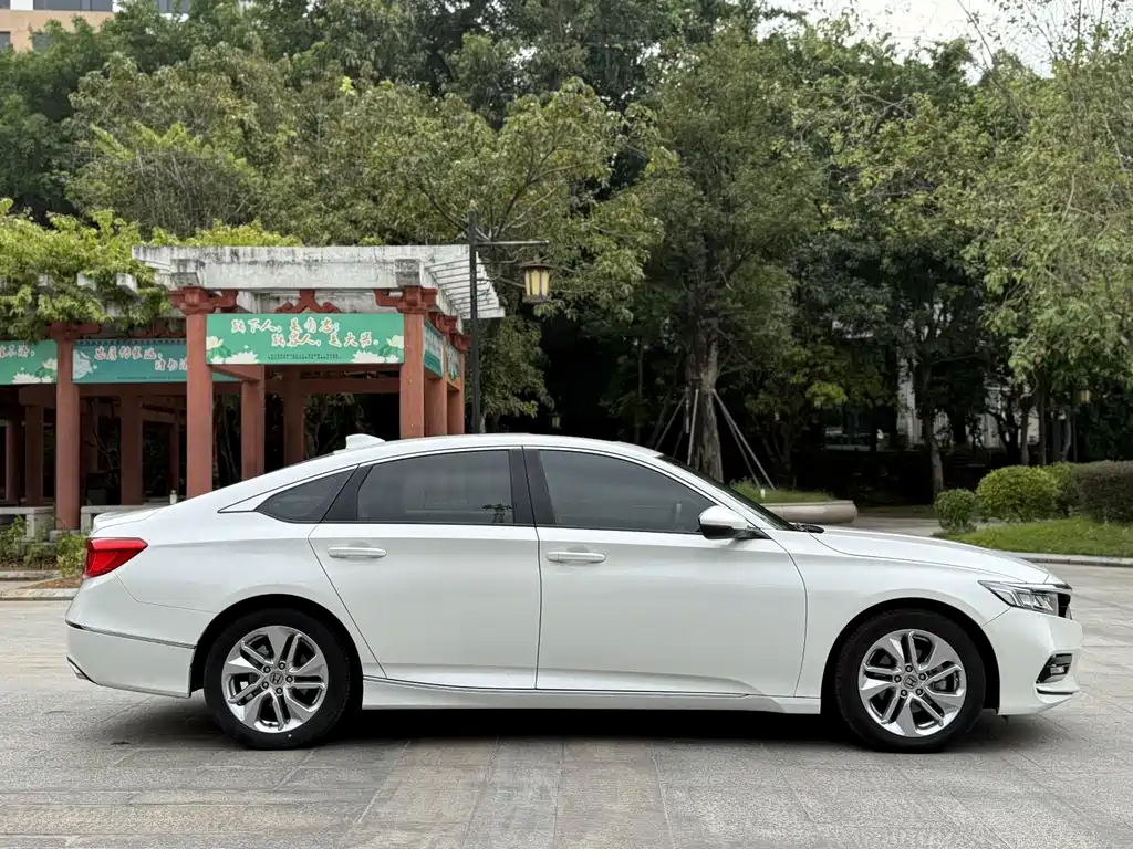 Honda Accord 2019 — фото 4