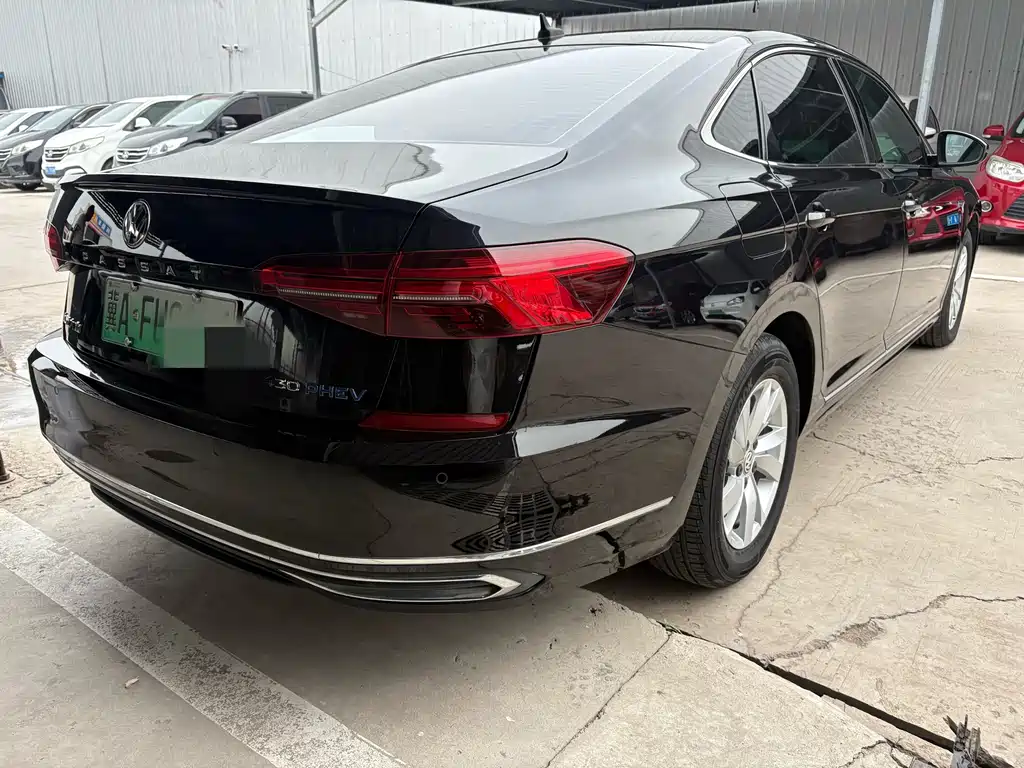 Volkswagen Passat PHEV 2021 — фото 3