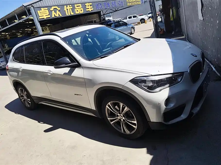 BMW X1 2017 — фото 1