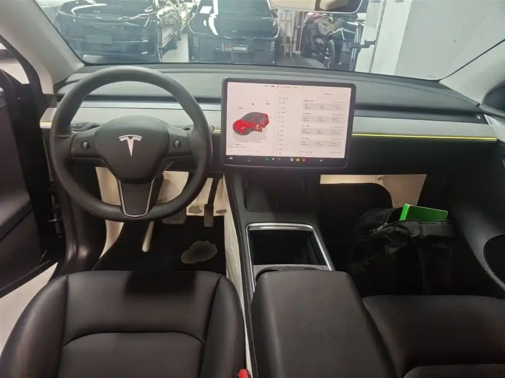 Tesla Model Y 2023 — фото 10