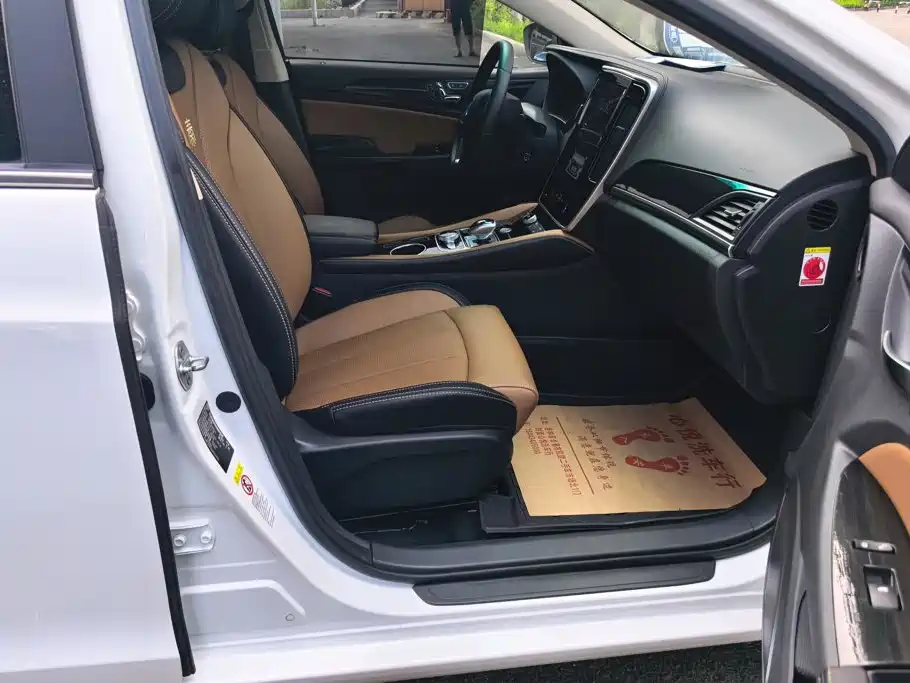 BYD Qin NEV 2018 — фото 8