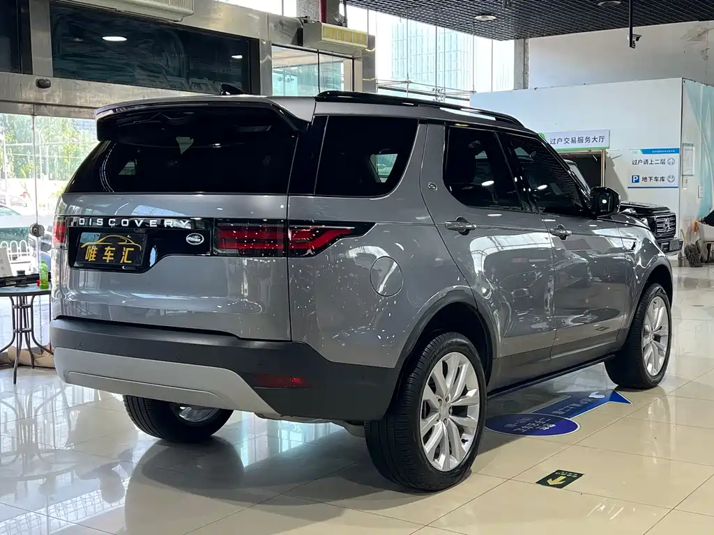 Land Rover Discovery 2024 — фото 4