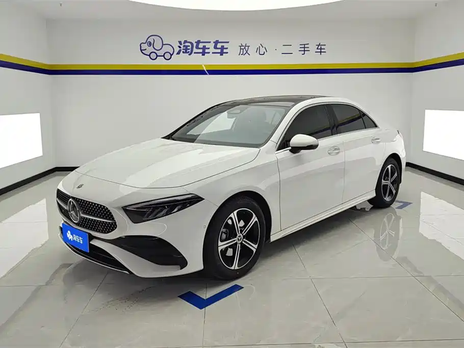Mercedes-Benz A-Class 2023 — фото 1