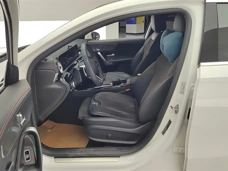 Mercedes-Benz A-Class 2023 — фото 9