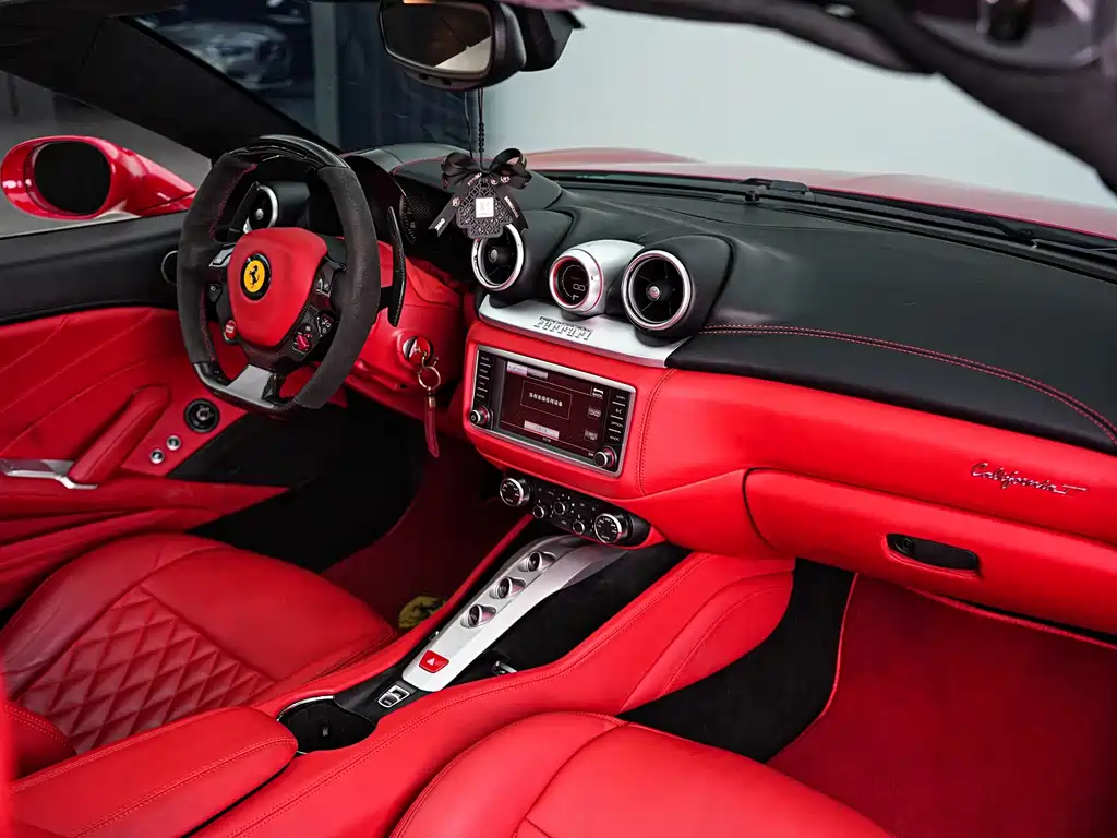 Ferrari California T 2015 — фото 16
