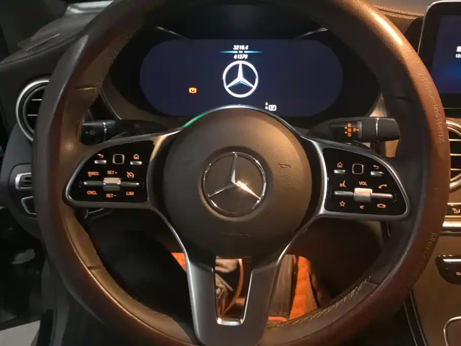 Mercedes-Benz GLC 2021 — фото 15