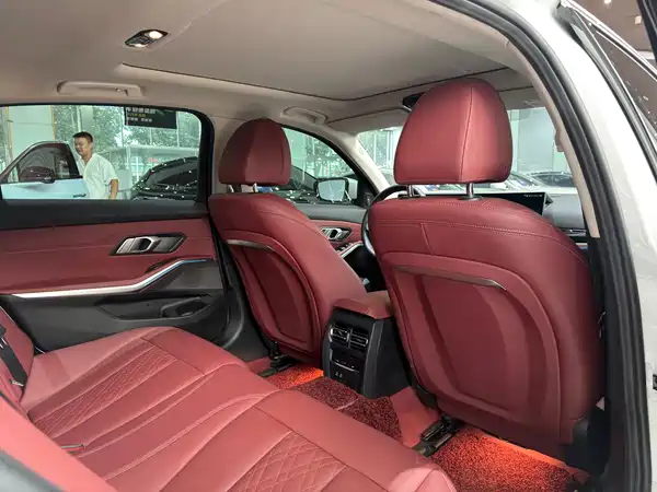 BMW i3 2024