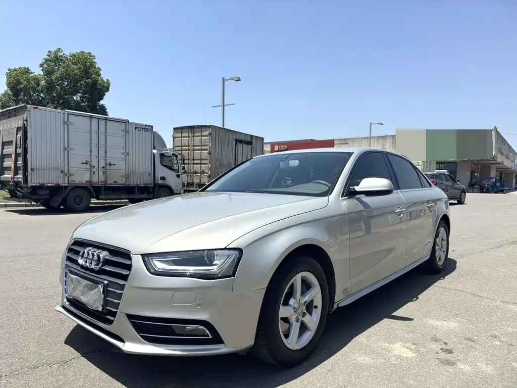 Audi A4L 2015