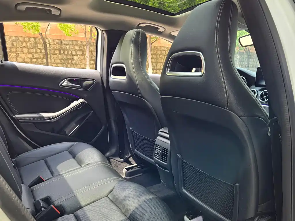 Mercedes-Benz GLA 2018 — фото 15