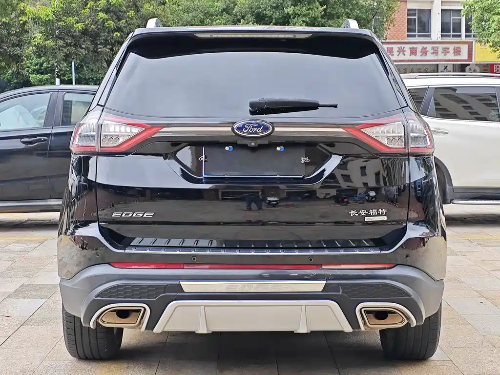 Ford Edge 2019 — фото 11