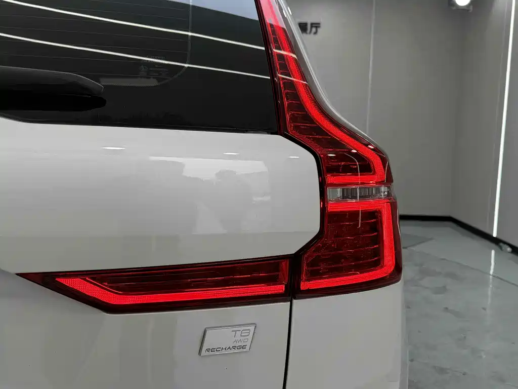 Volvo XC60 PHEV 2024 — фото 21