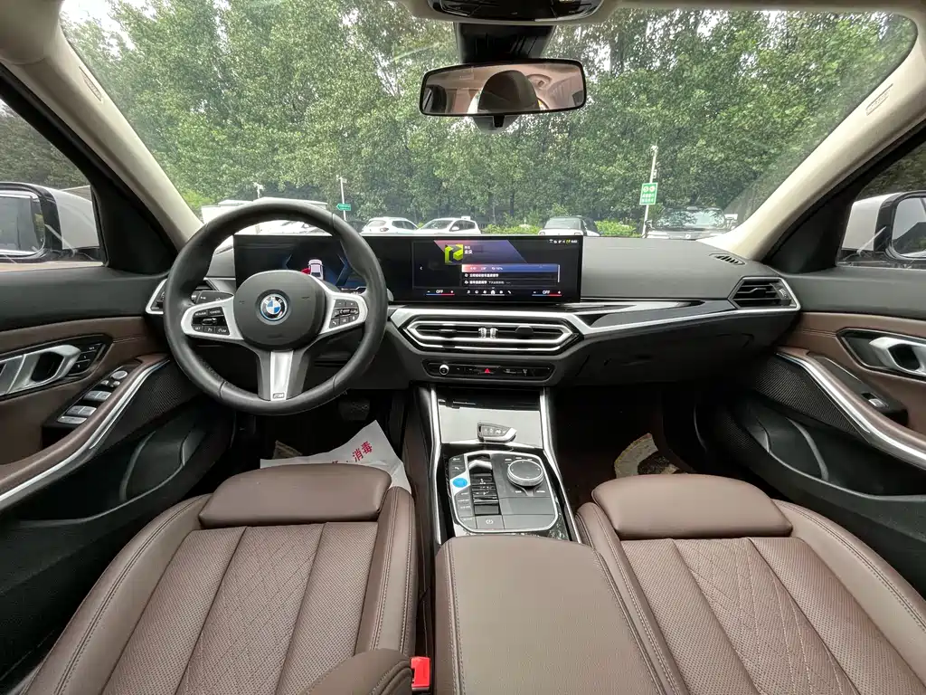 BMW i3 2024 — фото 13