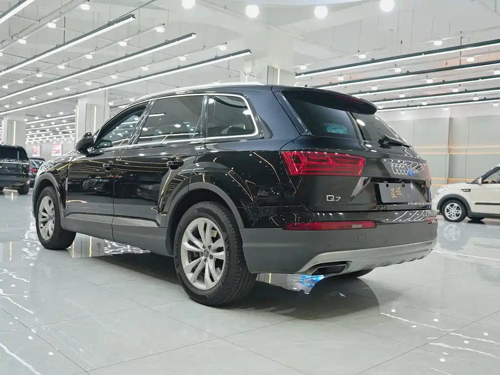 Audi Q7 2016 — фото 7