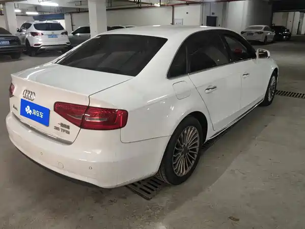 Audi A4L 2016