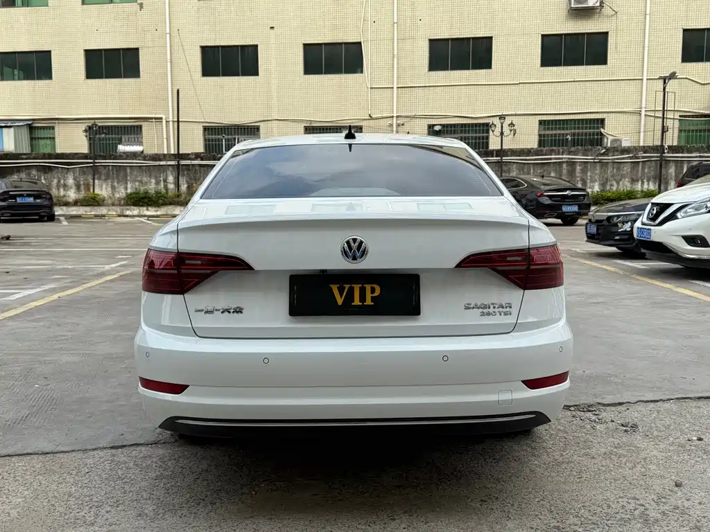 Volkswagen Sagitar 2021