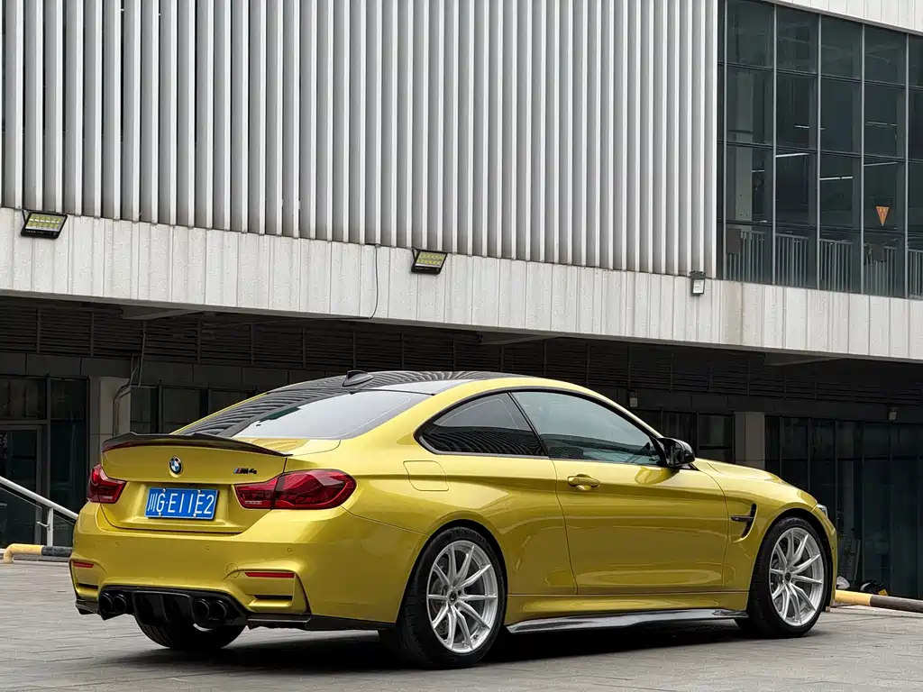 BMW M4 2017 — фото 9