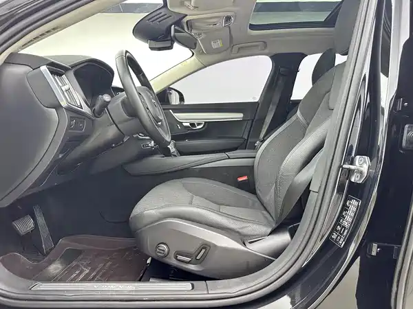 Volvo S90 2019