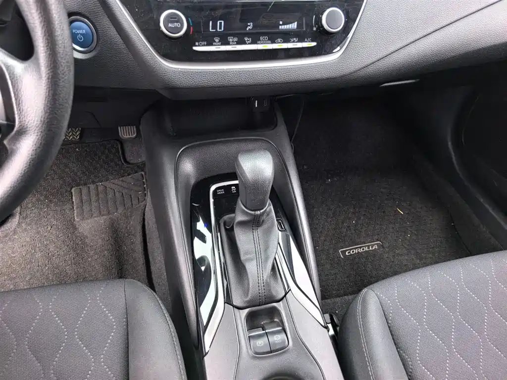 Toyota Corolla 2023 — фото 14