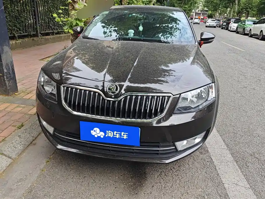 Skoda Octavia 2015 — фото 2