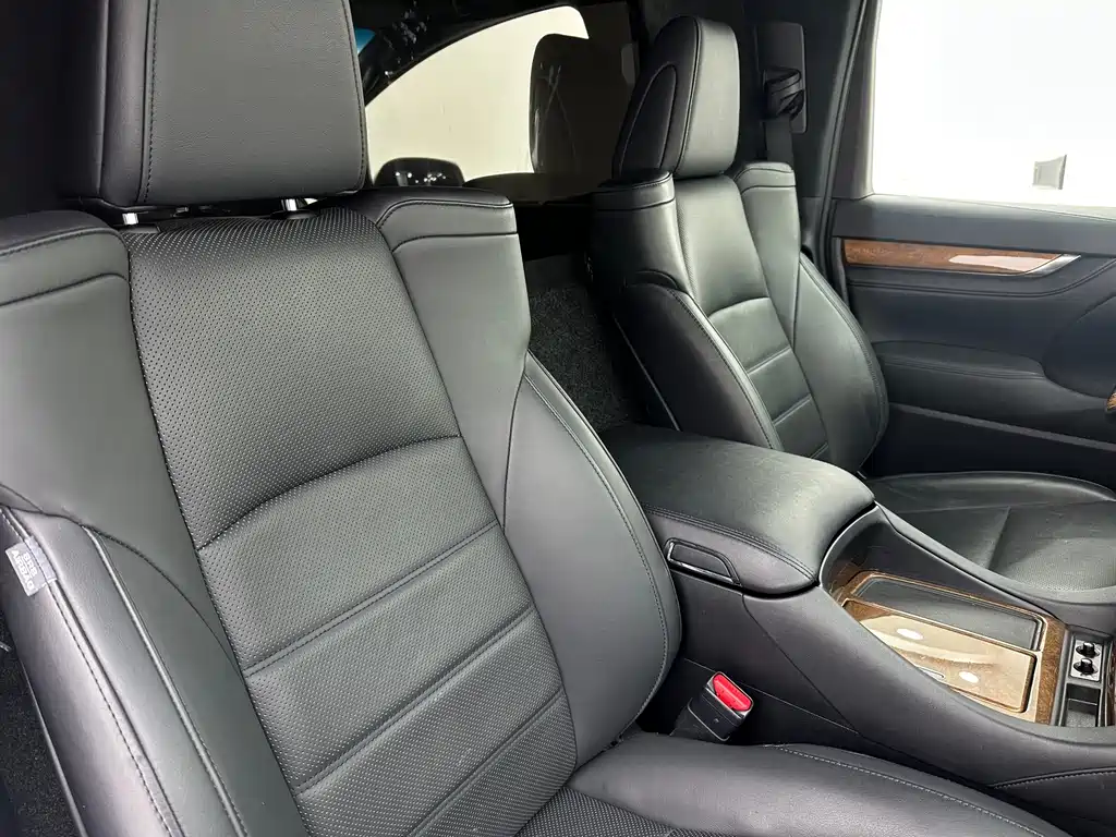Toyota Alphard 2017 — фото 11