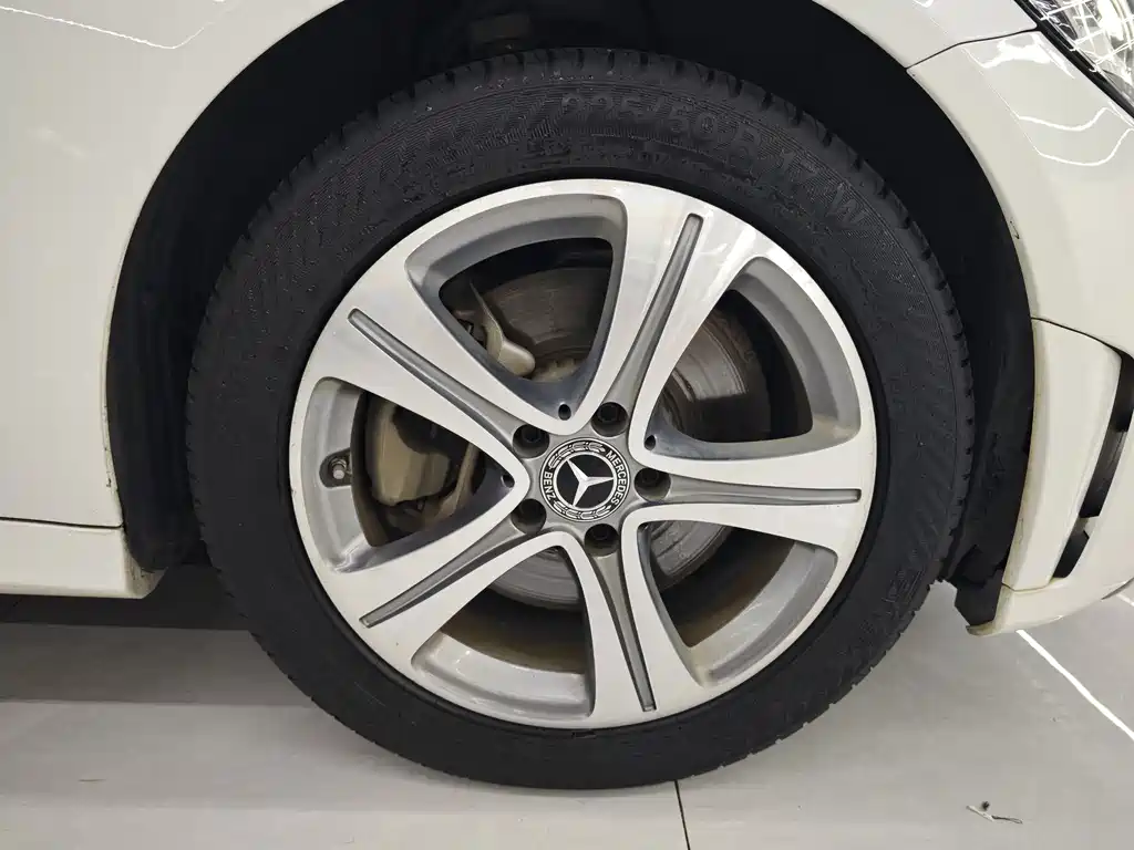 Mercedes-Benz C-Class 2020