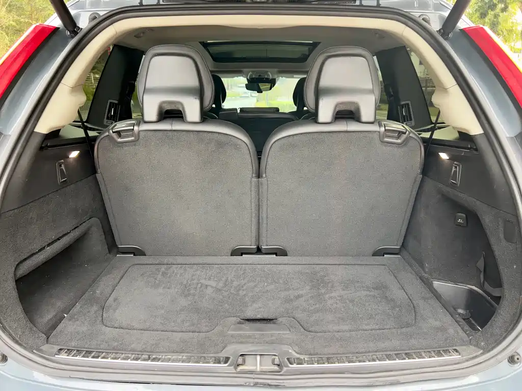 Volvo XC90 2020 — фото 21