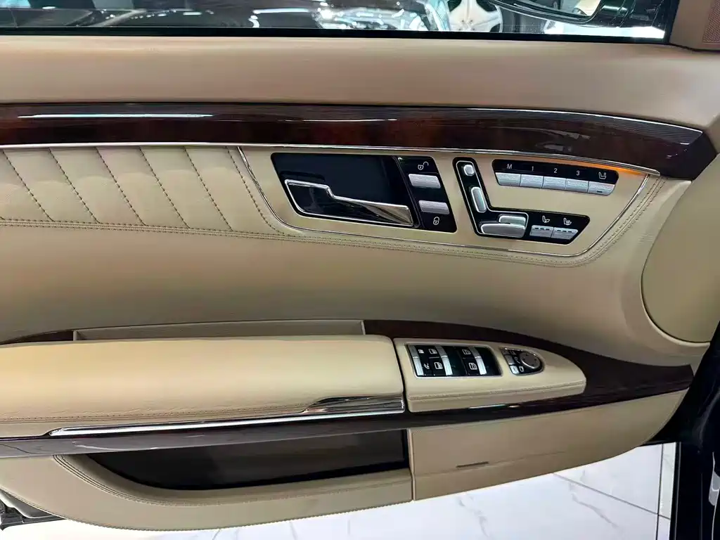 Mercedes-Benz S-Class 2011 — фото 11