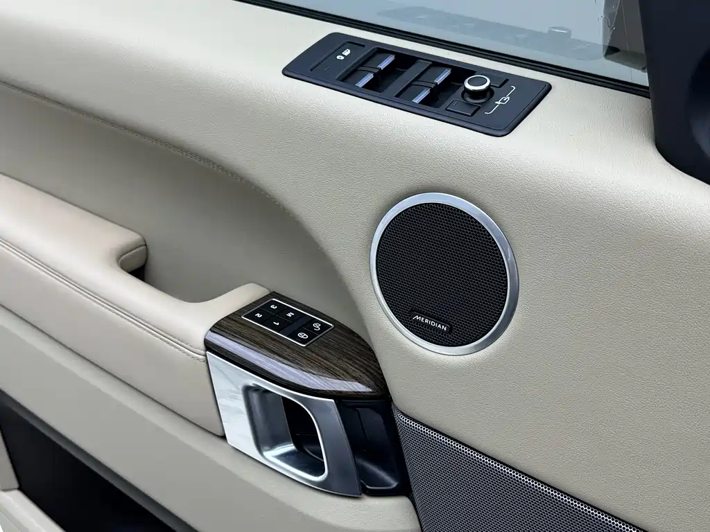 Land Rover Range Rover Sport 2015 — фото 13