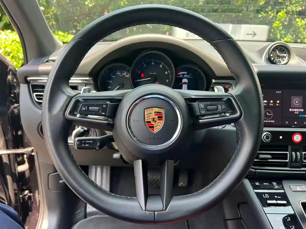 Porsche Macan 2024 — фото 13