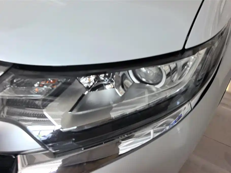 Mitsubishi Outlander 2020 — фото 5