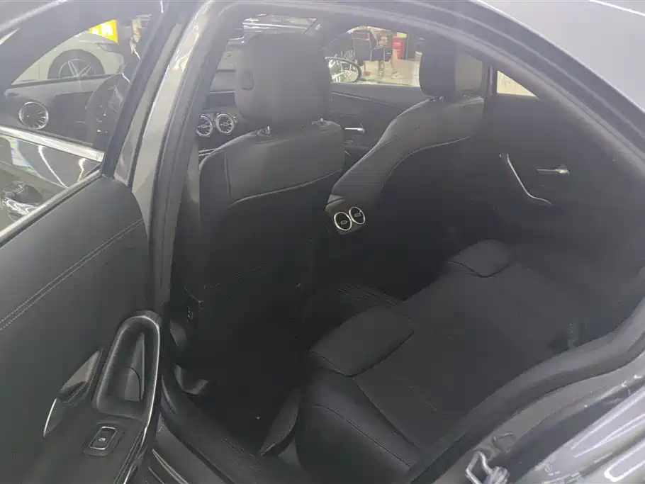 Mercedes-Benz A-Class 2022 — фото 11