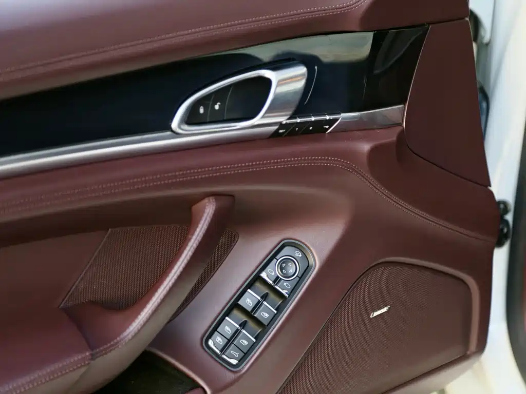 Porsche Panamera 2015 — фото 19