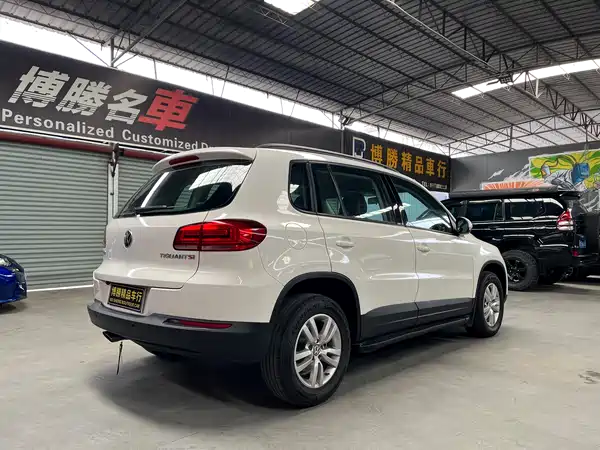 Volkswagen Tiguan 2015