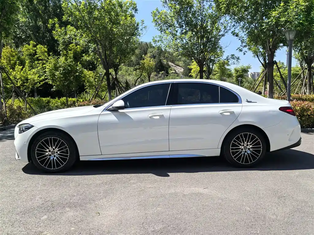Mercedes-Benz C-Class 2022 — фото 8