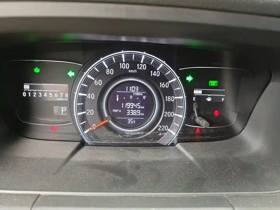 Honda Odyssey 2015 — фото 9