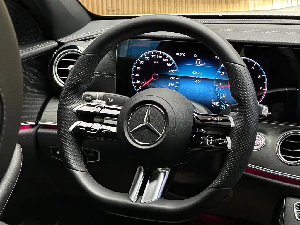 Mercedes-Benz E-Class 2022 — фото 11