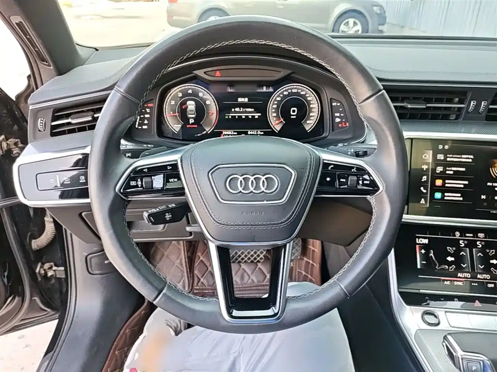 Audi A6L 2023 — фото 11